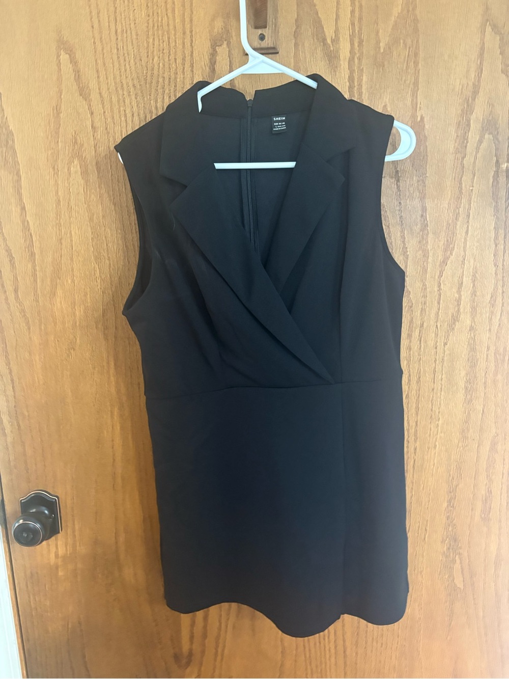SHEIN Black Sleeveless Wrap-Style Shift Dress